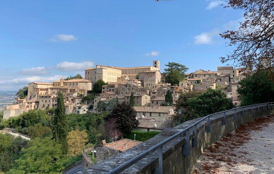 Apartament Il Rifugio Dell' Artista Todi Zewnętrze zdjęcie